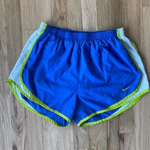 Nike Women's Tempo Dry Core 3'' Running Shorts